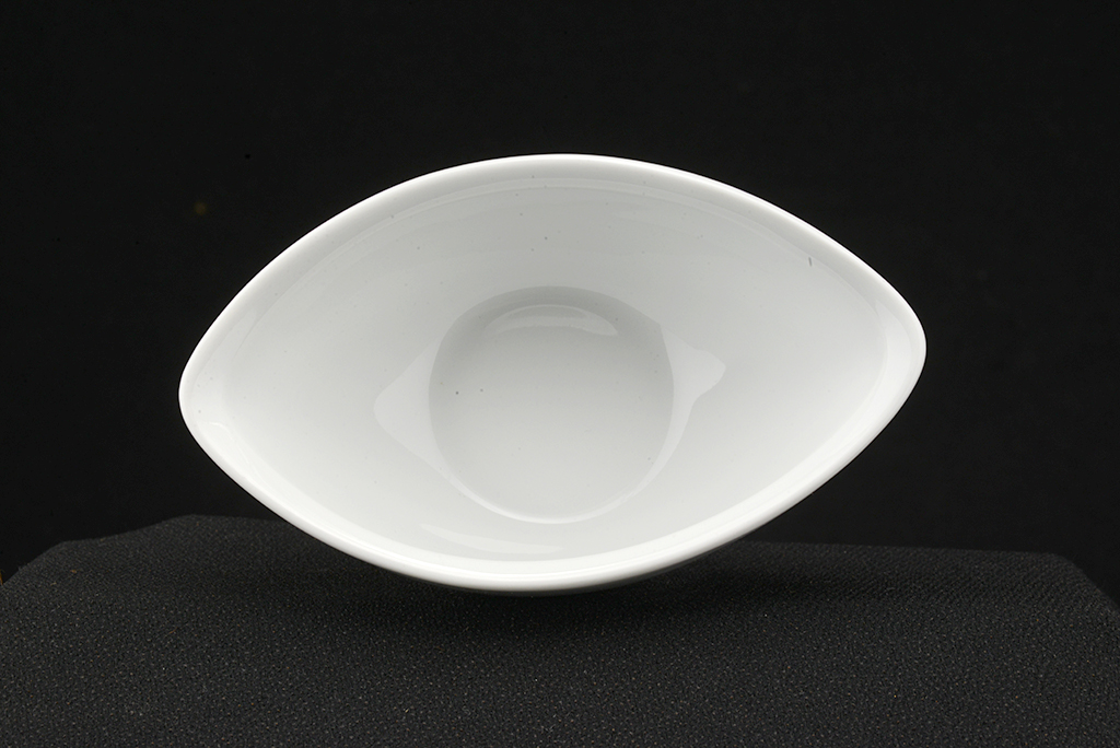 white porcellain ship kyoto tea set for japanese tea